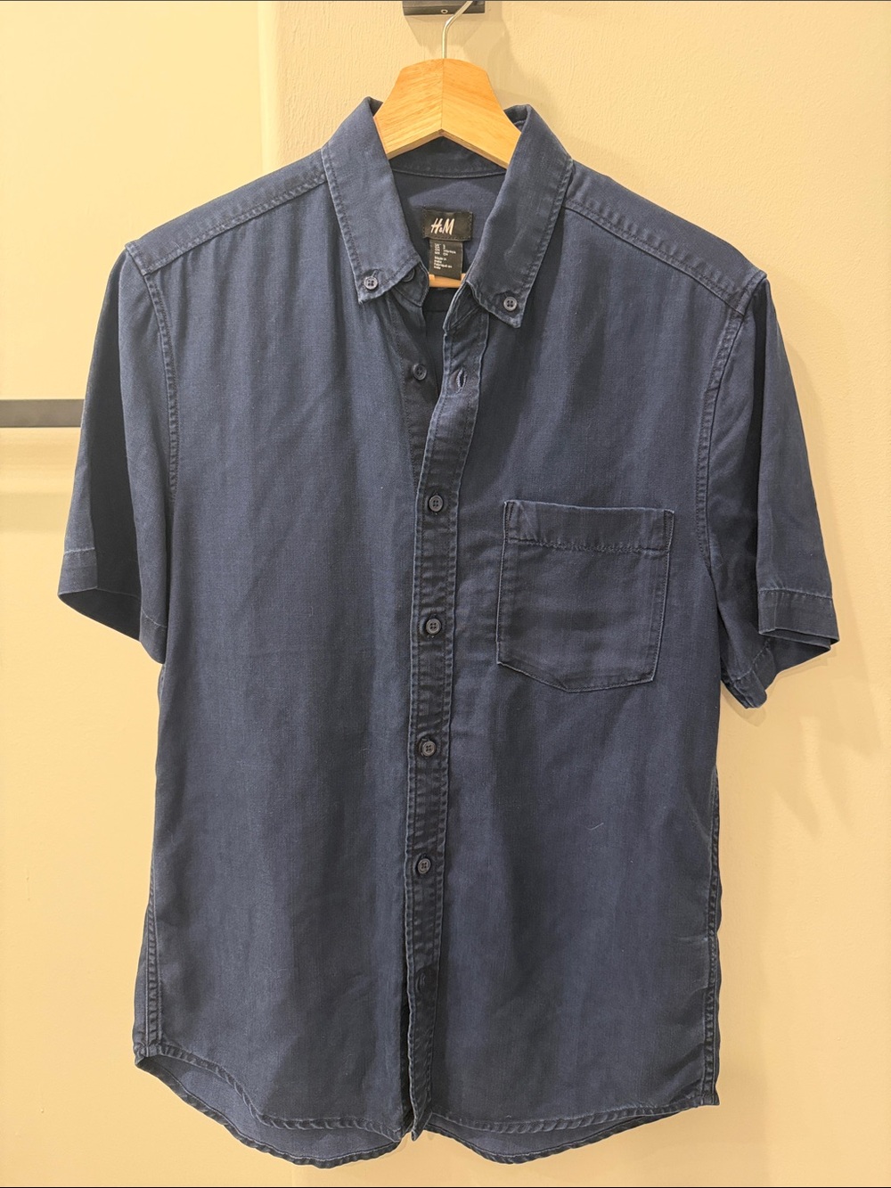 H&M Navy Short-Sleeve Button Down Shirt